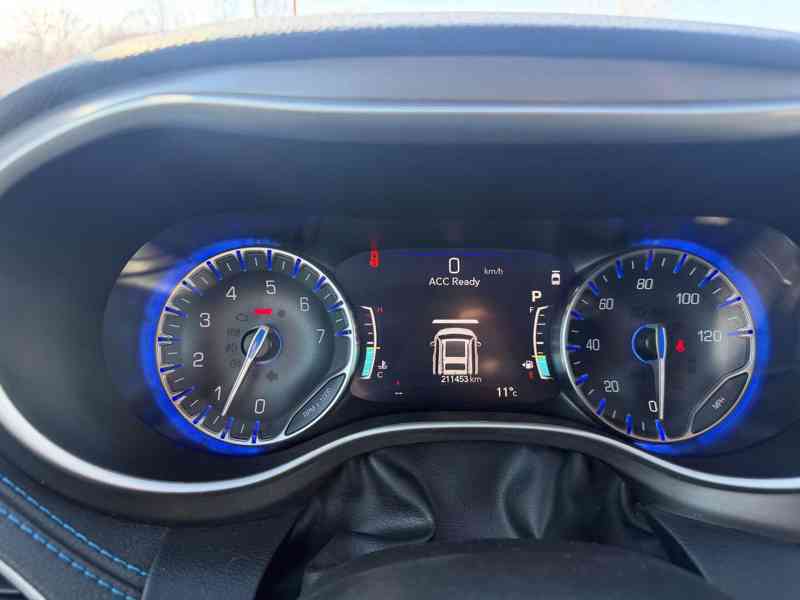 Chrysler Pacifica 3,6 RU Radar New Model DVD 2021 - foto 16