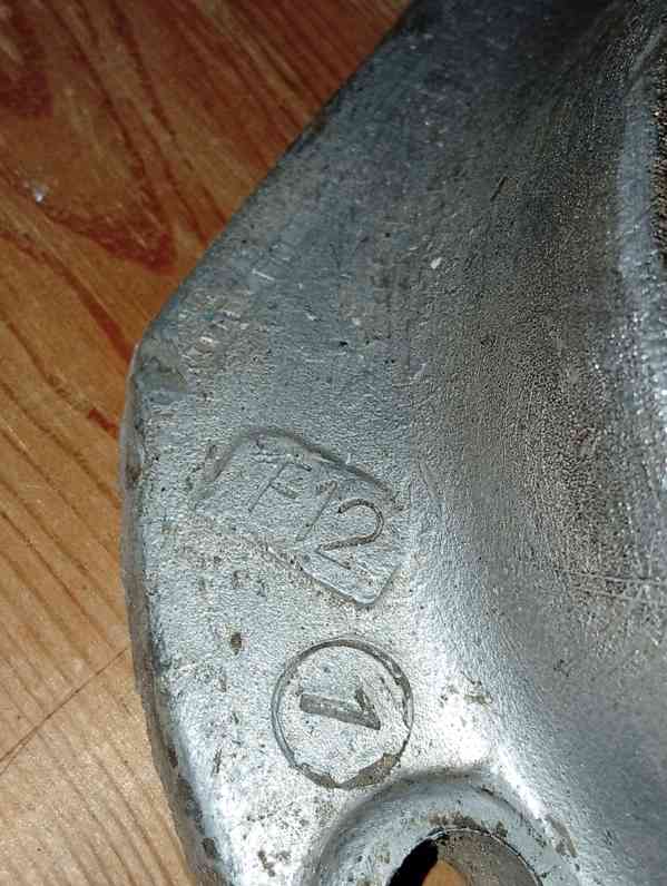 Hydraulický zvedák (panenka) - foto 3