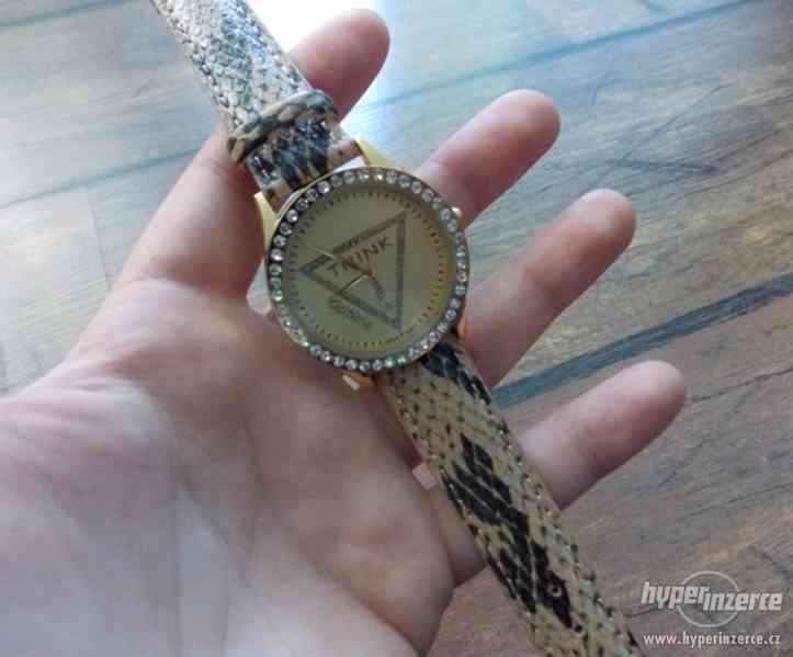 Nové dámské hadí hodinky značky Optima - foto 3