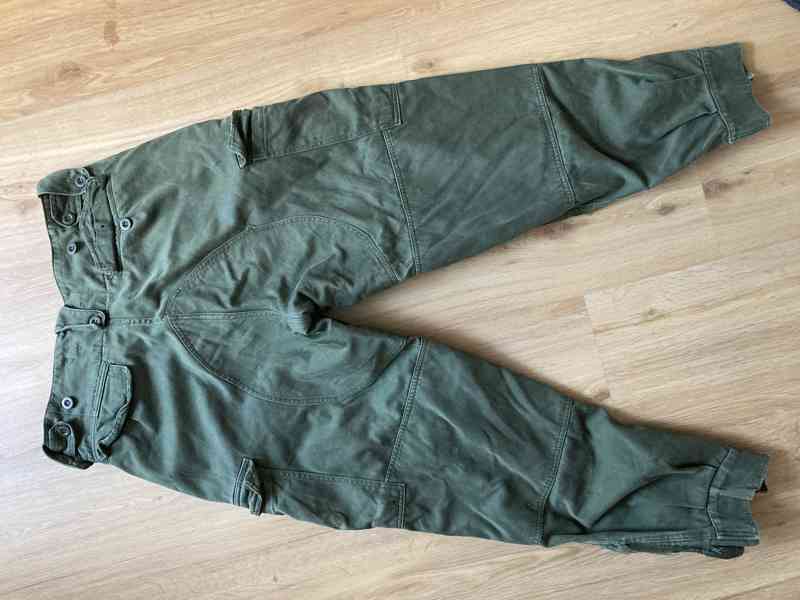 Vojenské kalhoty a kabát - foto 3