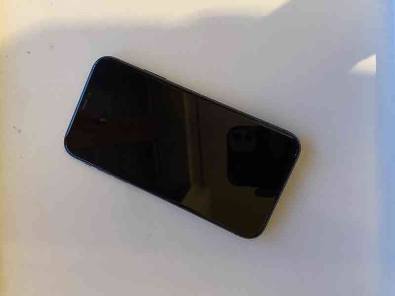 iPhone 11 128 GB - Dobrý stav - foto 2