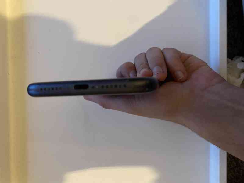 iPhone 11 128 GB - Dobrý stav - foto 6