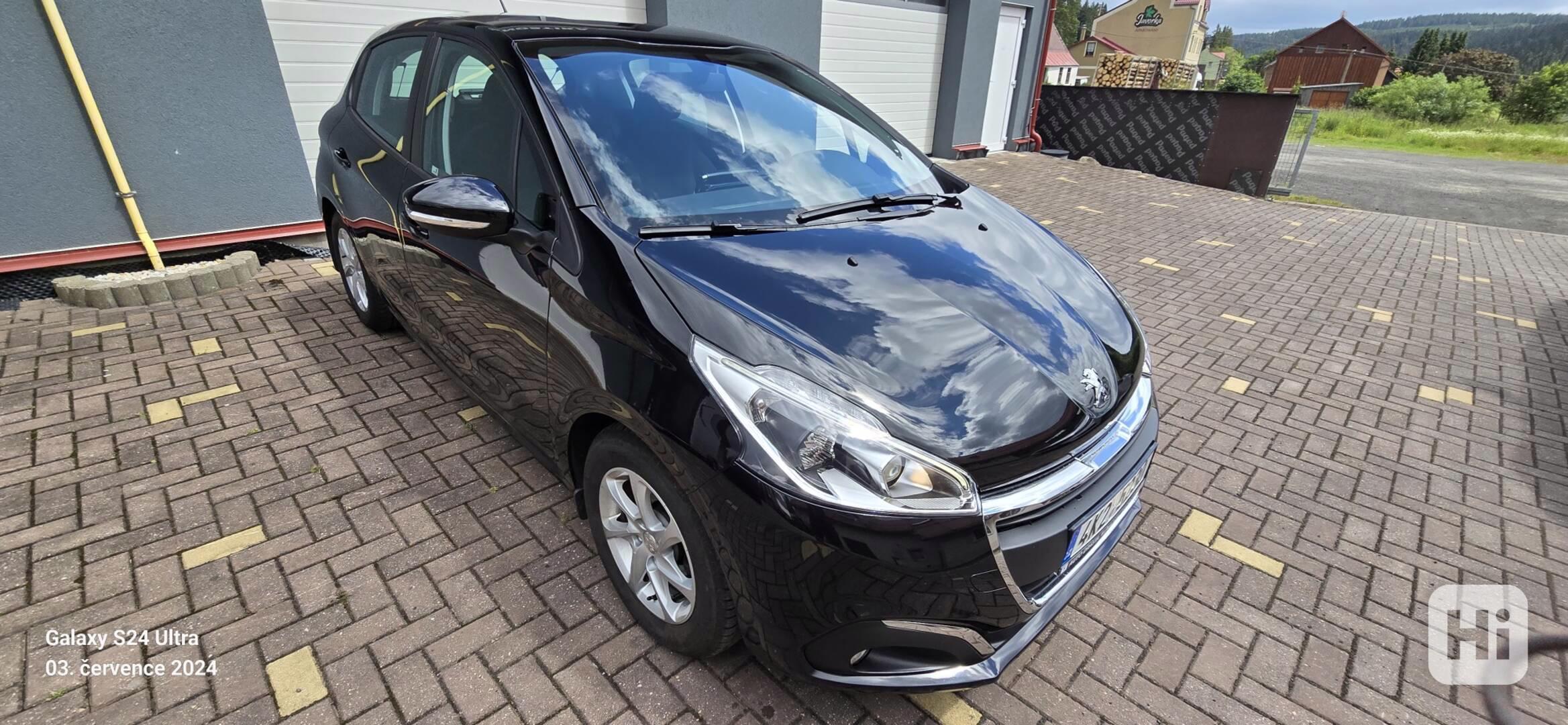 Peugeot 208 1,2 VTi PureTech najeto pouhých 22.000 km - foto 1