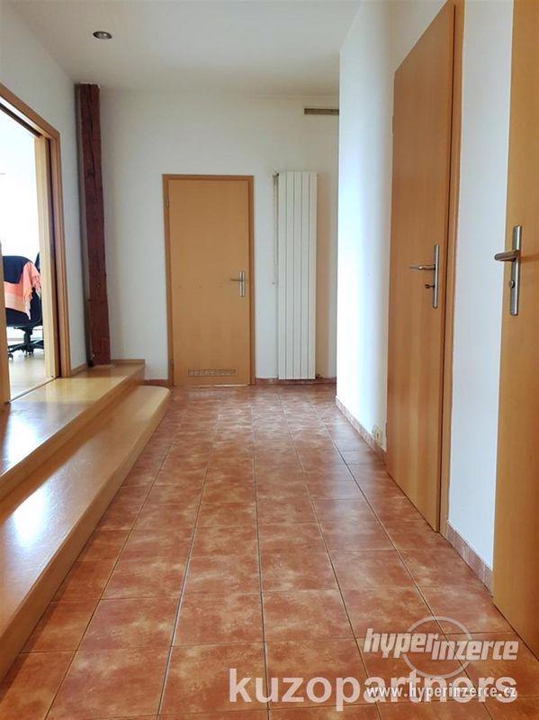Krásný nezařízený byt 2+1, 92m2 + terasa 8m2, Praha 2 - Vinohrady, ul. Vozová (U Rajské Zahrady) - foto 8