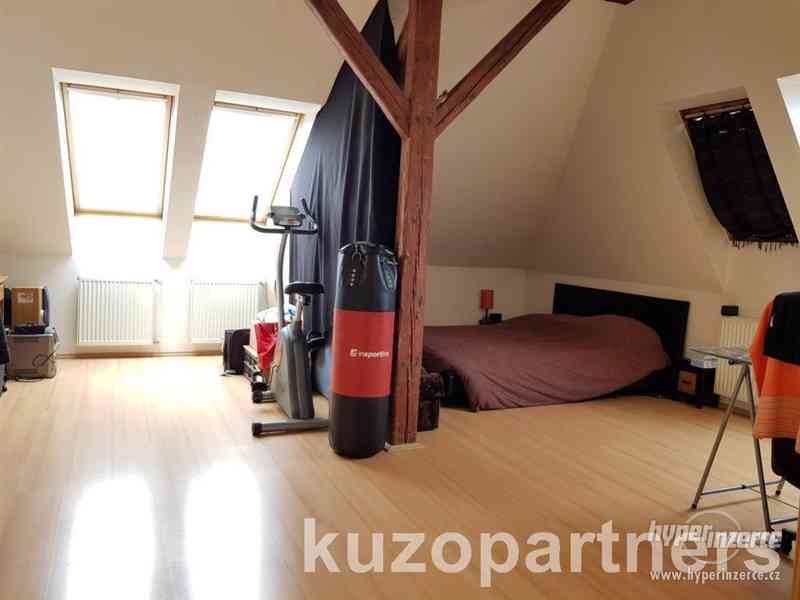 Krásný nezařízený byt 2+1, 92m2 + terasa 8m2, Praha 2 - Vinohrady, ul. Vozová (U Rajské Zahrady) - foto 23