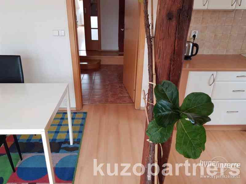Krásný nezařízený byt 2+1, 92m2 + terasa 8m2, Praha 2 - Vinohrady, ul. Vozová (U Rajské Zahrady) - foto 26