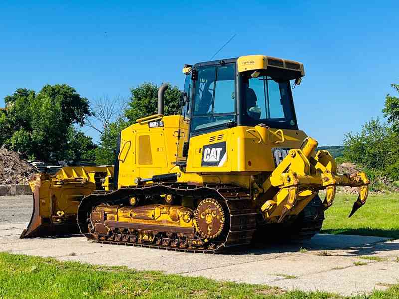 Buldozer Caterpillar D6 (Možnost leasingu) - foto 3