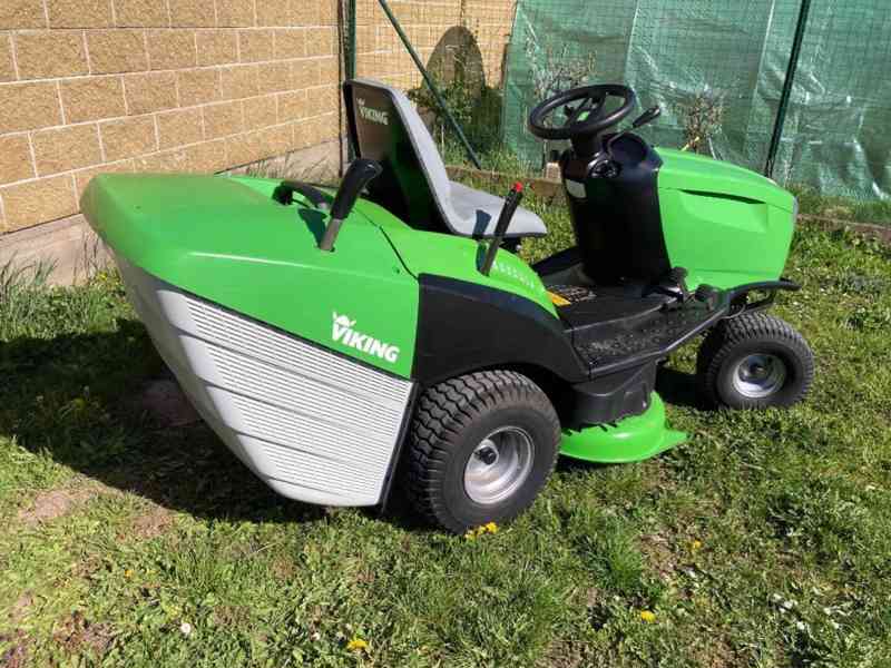 Zahradní traktor Stihl Viking - foto 4
