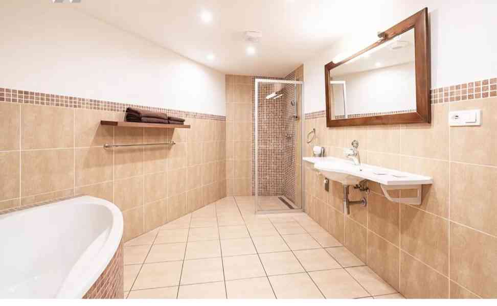 Penzion + vinné bistro „U Kočky“ – Mutěnice | 16 lůžek |  - foto 9