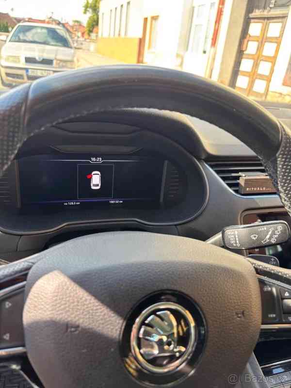 Škoda Octavia 1,6   TDI Greentech 85kW Style Bus. - foto 9