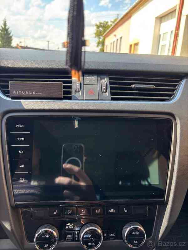Škoda Octavia 1,6   TDI Greentech 85kW Style Bus. - foto 10