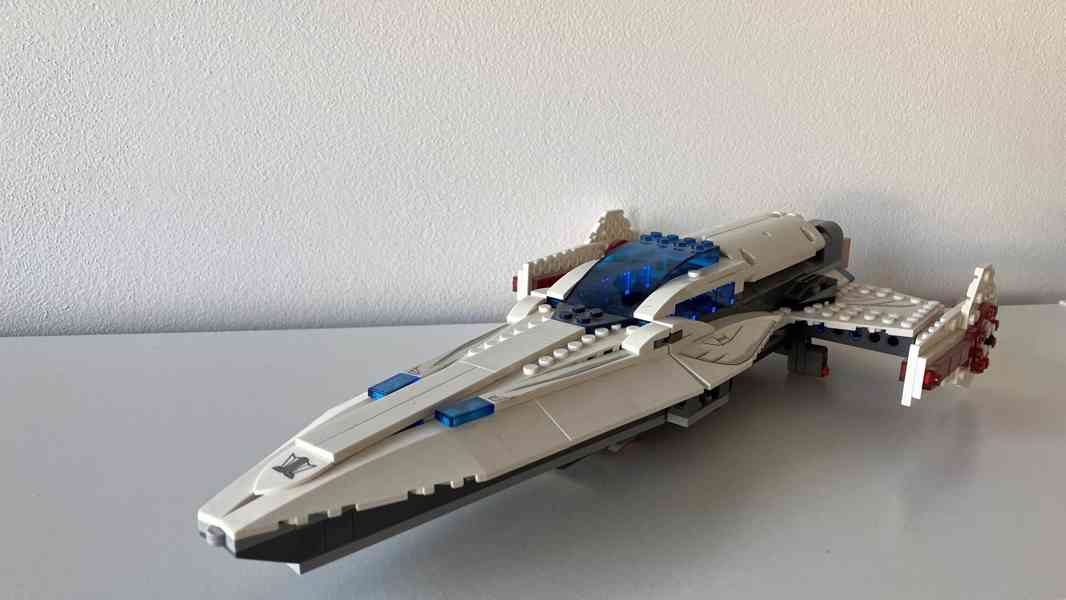 LEGO SUPER HEROES - INVAZE DARKSEIDA - foto 2