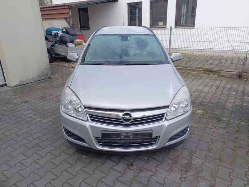 Opel Astra H 1.6 77Kw RV.2007 - NOVÁ STK - foto 4