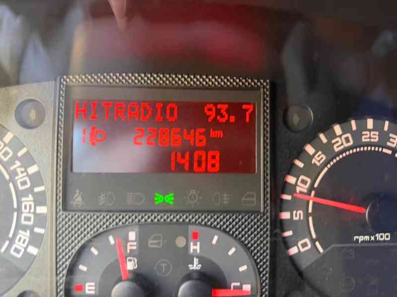 IVECO DAILY 2,3 HP  C35V 85 KW - foto 8