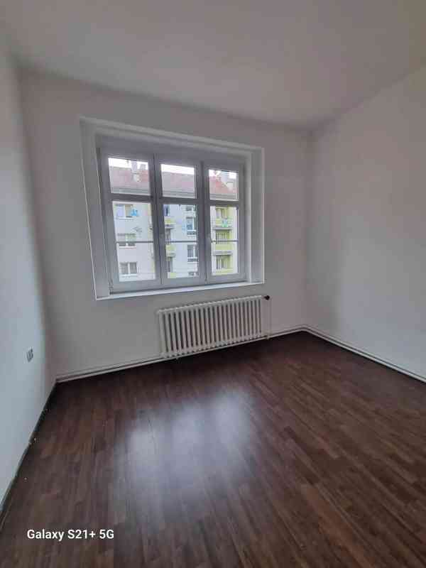 Pronájem bytu 3+1 75 m² - foto 5