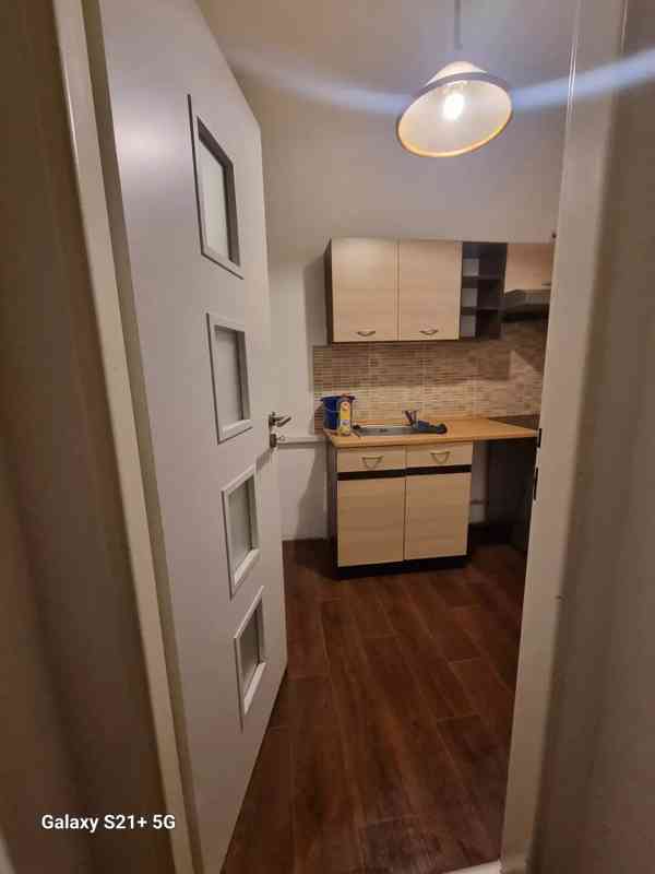 Pronájem bytu 3+1 75 m² - foto 2