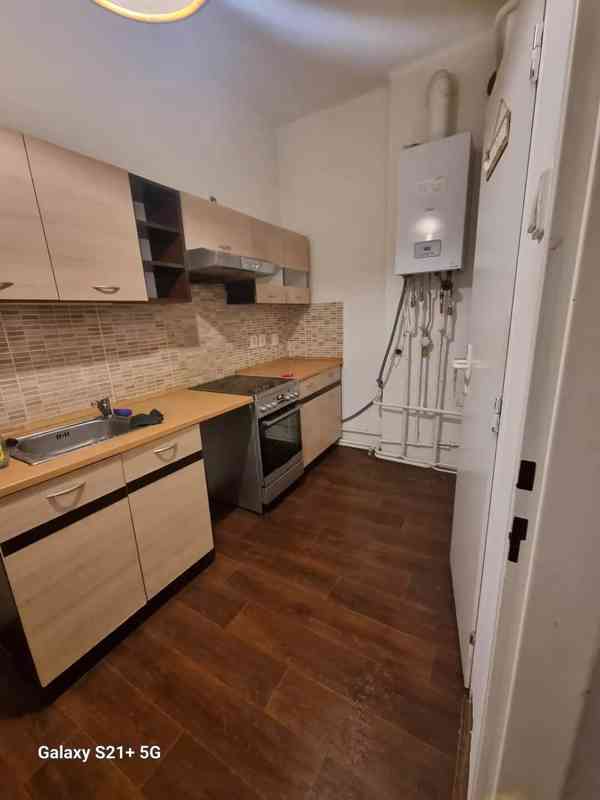 Pronájem bytu 3+1 75 m² - foto 3