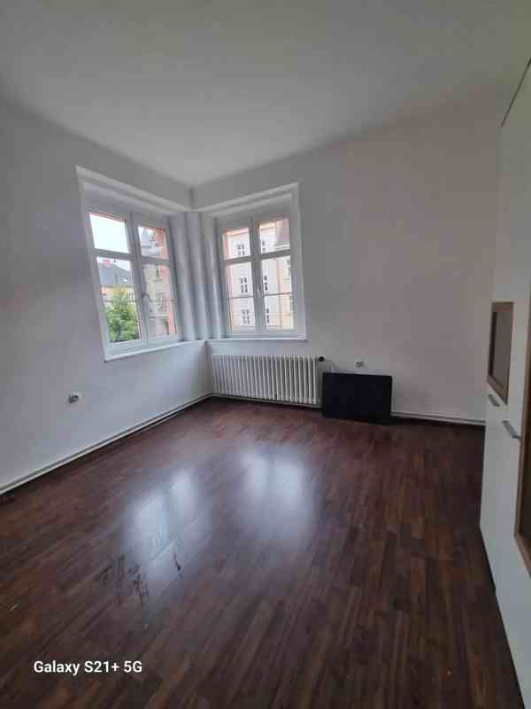 Pronájem bytu 3+1 75 m² - foto 8