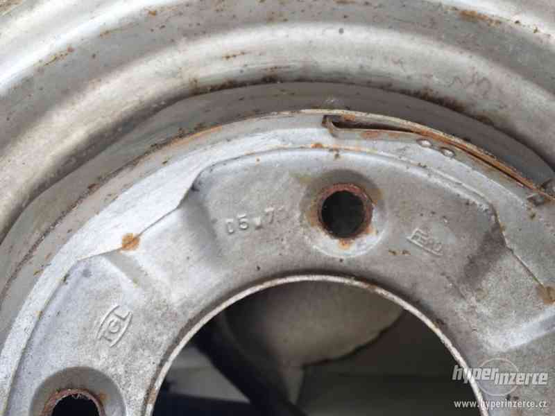 Prodám kola na Trabant 601 - foto 3