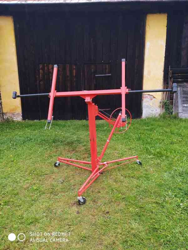 Prodám zvedák na sádrokarton a OSB desky. - foto 4