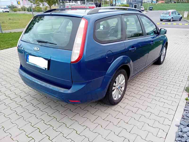 Ford Focus Turnier 1.6 16V - foto 4