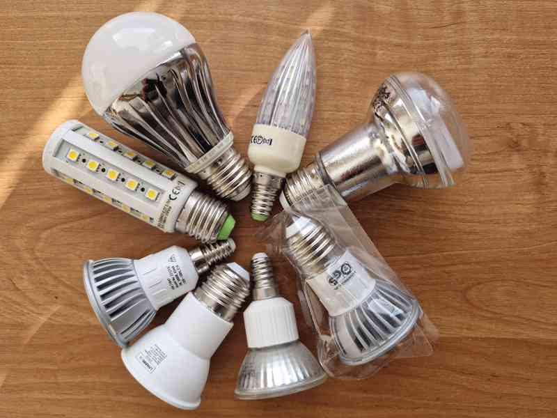 Žárovky ve větším množství. Nové. I retro sběratelské - foto 11