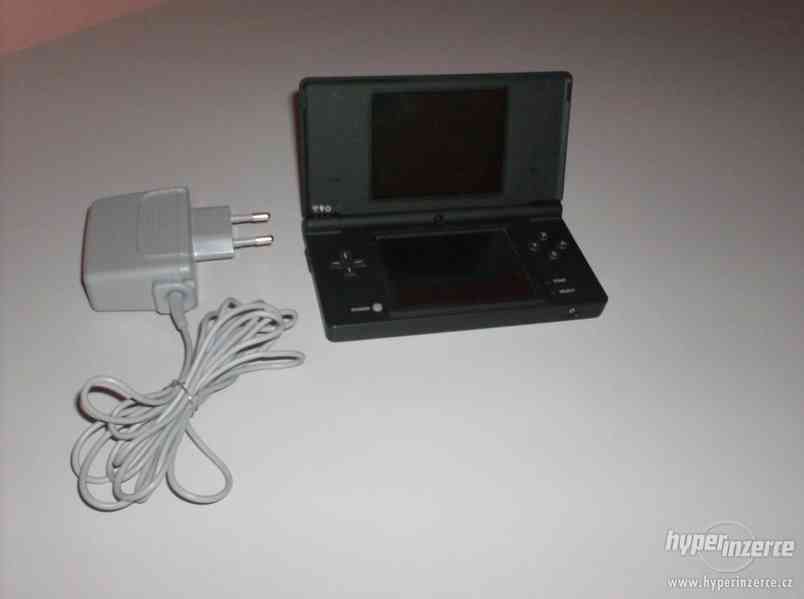 Nintendo DSi + nabíječka - foto 2