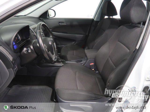 Hyundai i30 1.4, benzín, RV 2011 - foto 5