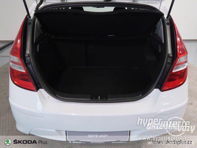 Hyundai i30 1.4, benzín, RV 2011 - foto 7