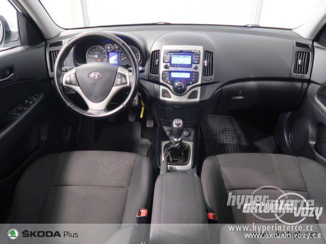 Hyundai i30 1.4, benzín, RV 2011 - foto 8