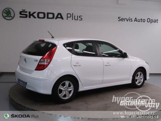 Hyundai i30 1.4, benzín, RV 2011 - foto 9
