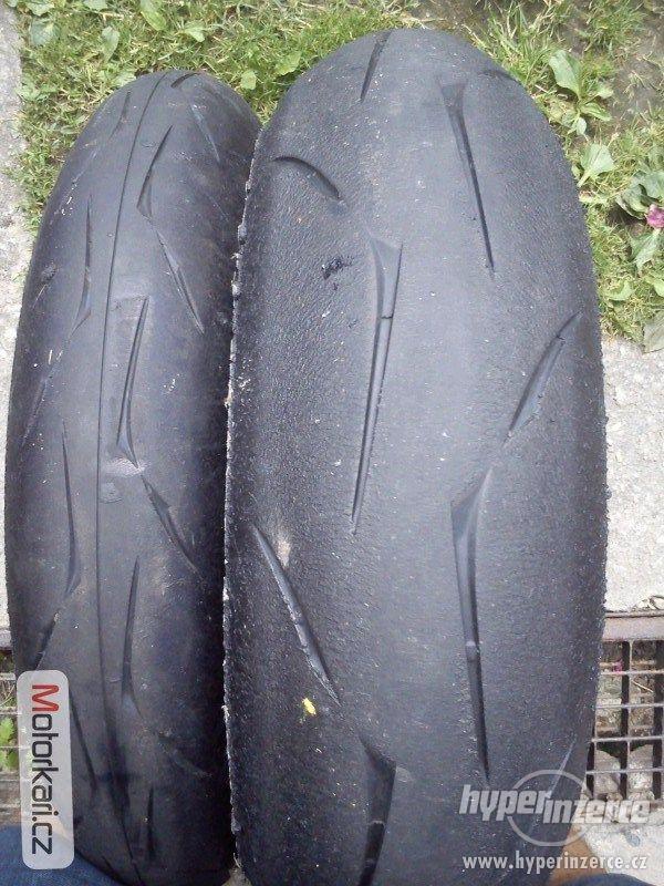 Pěkné lehce jeté homologované pneu-levně - foto 9