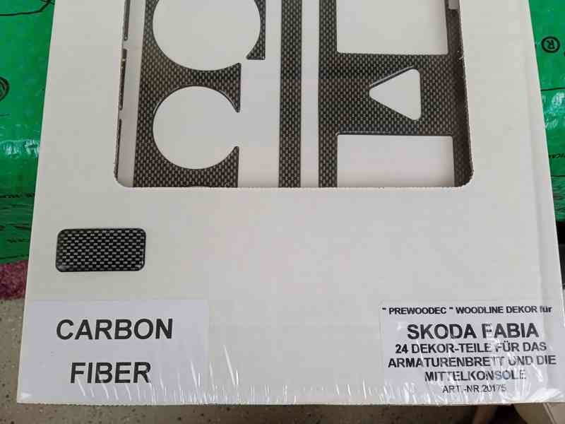 Nový dekor palubní desky Fabia 1 Carbon - foto 3