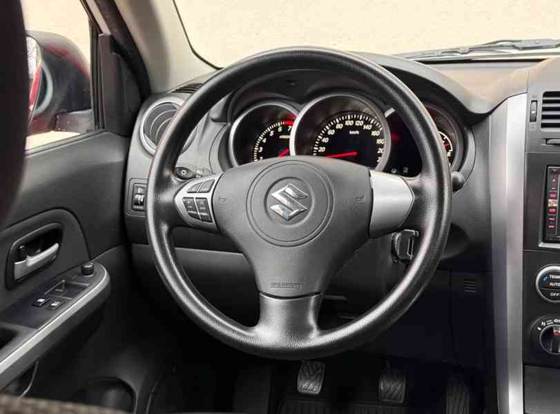 Suzuki Grand Vitarai 2,4i Comfort 122kw - foto 13