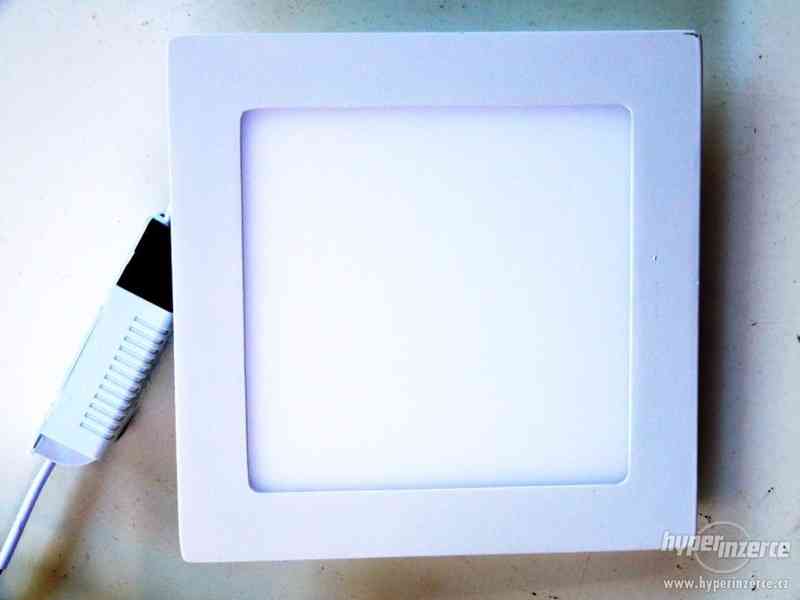 Podhledové LED světlo 18W studená nebo teplá bílá čtverec - foto 1