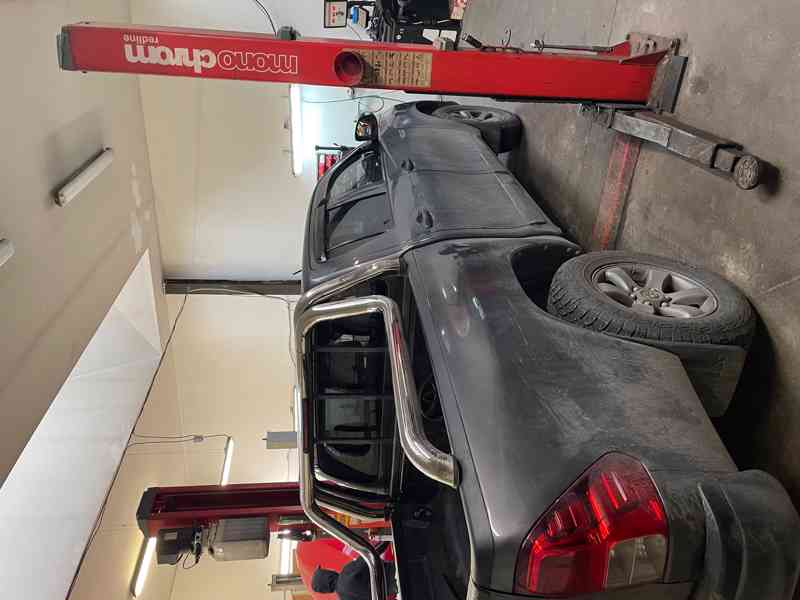 Prodám 2 sloupový zvedák značky Monochrom redline . - foto 1