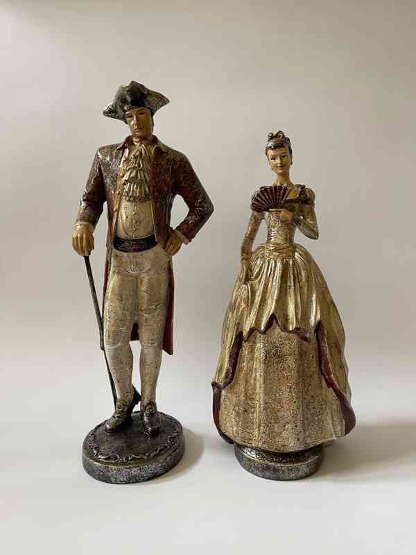 Zámecká šlechta - párové sochy