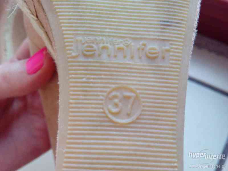 Hnědé boty na klínku s mašličkou Jennifer (CCC), velikost 37 - foto 5