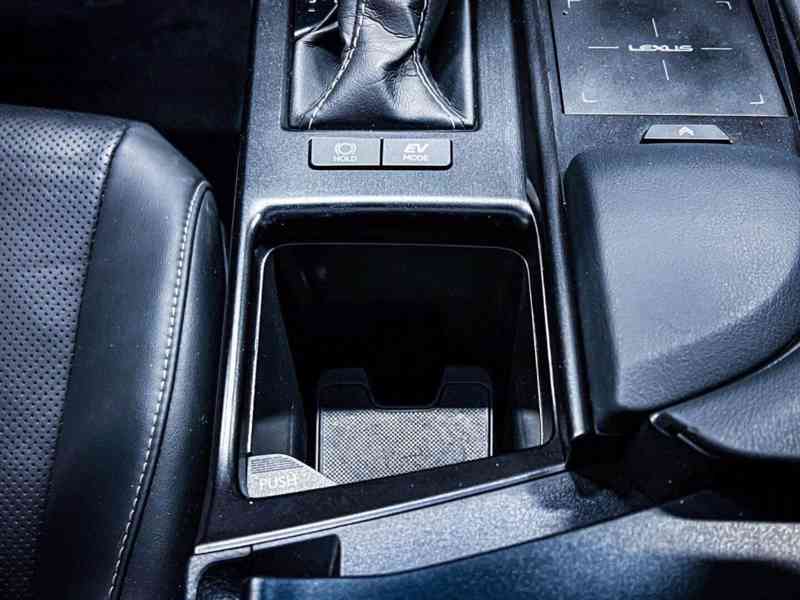 Lexus ES 300H exkluzivně - foto 20