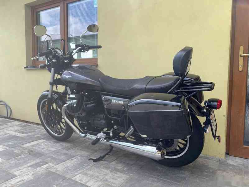 Moto Guzzi V9 Roamer - foto 10