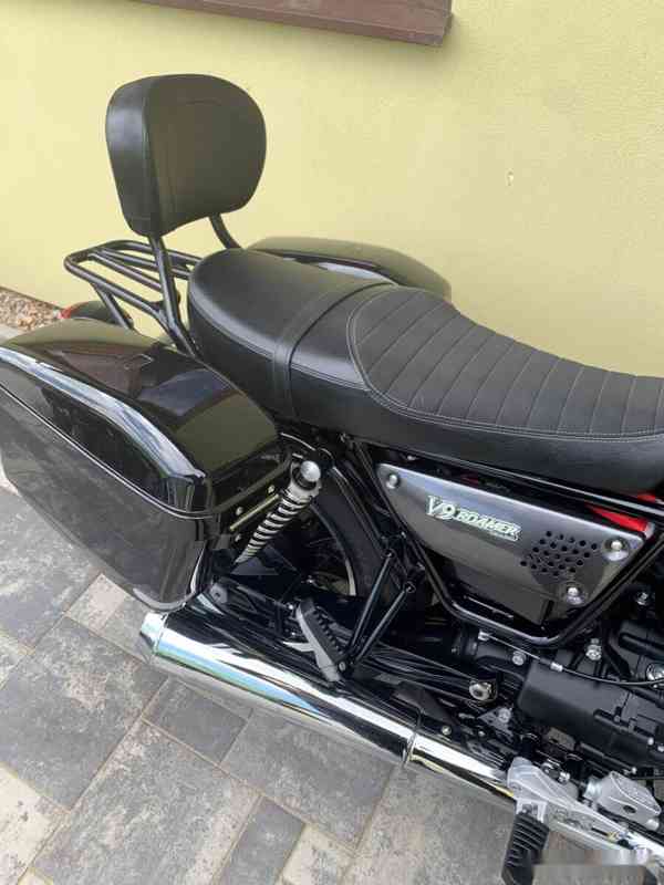 Moto Guzzi V9 Roamer - foto 7