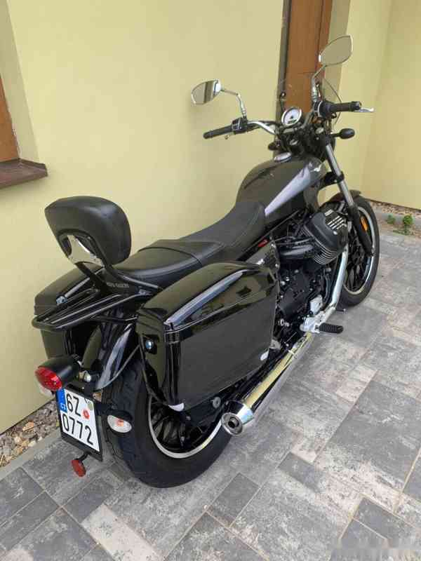 Moto Guzzi V9 Roamer - foto 5