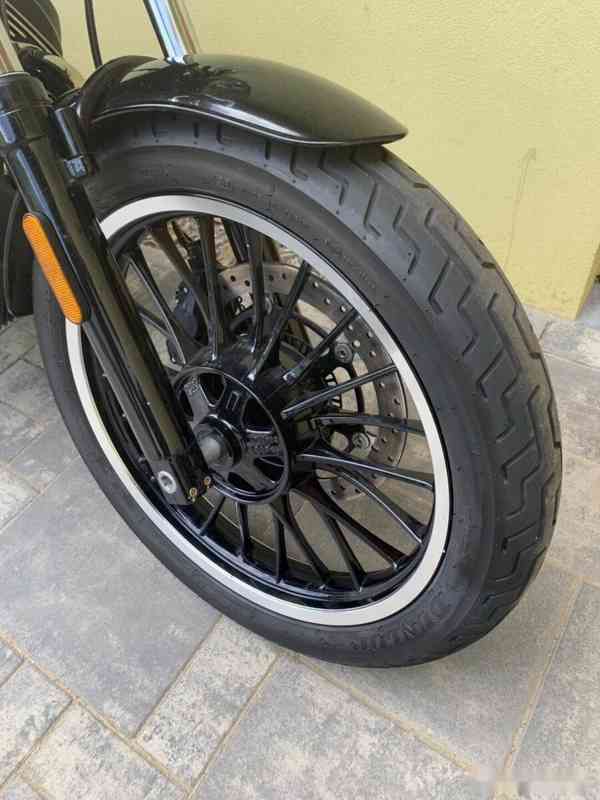 Moto Guzzi V9 Roamer - foto 3