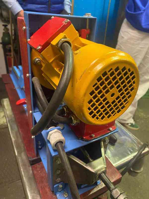 Soustruh na dřevo  - foto 2