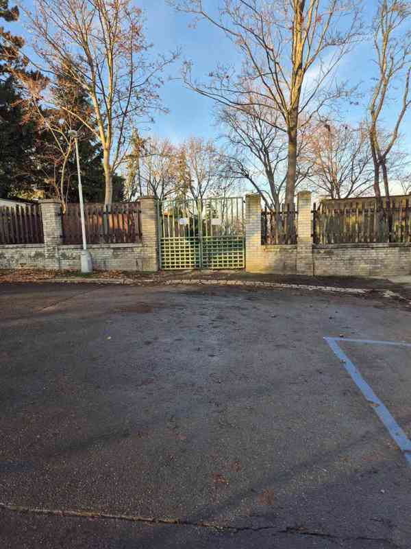 Prodej garáže, Praha 6 - Střešovice, Sibeliova ul. 18 m2. - foto 6