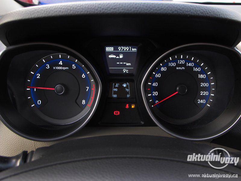 Hyundai i30 1.6, benzín, rok 2014 - foto 6