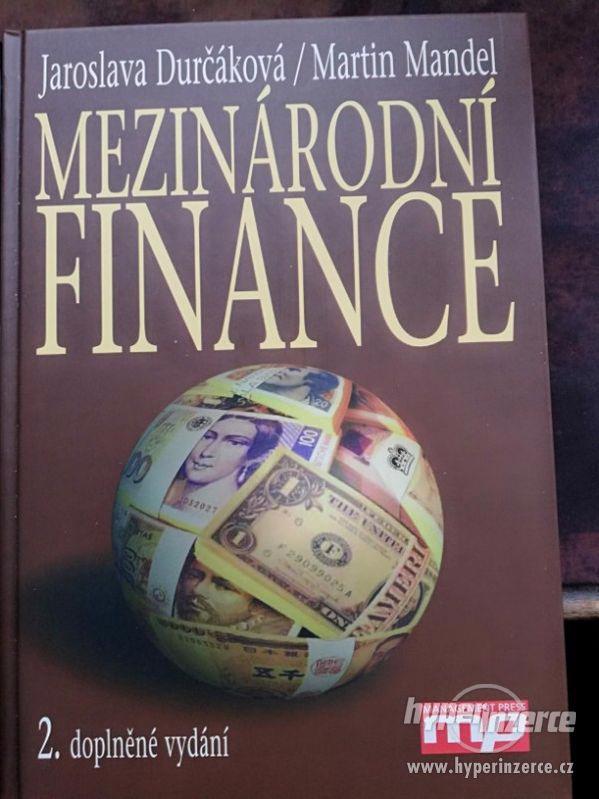 Prodám učebnici na VŠE - Mezinárodní finance - foto 1