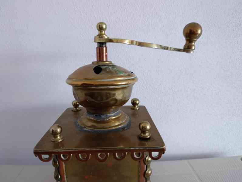 Starožitný indukční přístroj elektroléčba okolo r. 1915-1920 - foto 12