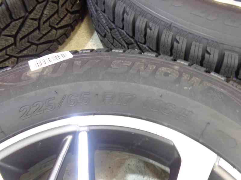 Toyota RAV4 nova zimna sada kol 225/65R17  - foto 4