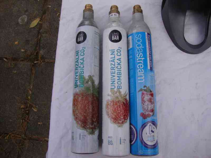 SodaStream Dynamo Black/Titan + 4x bombička CO2 funkční - foto 7